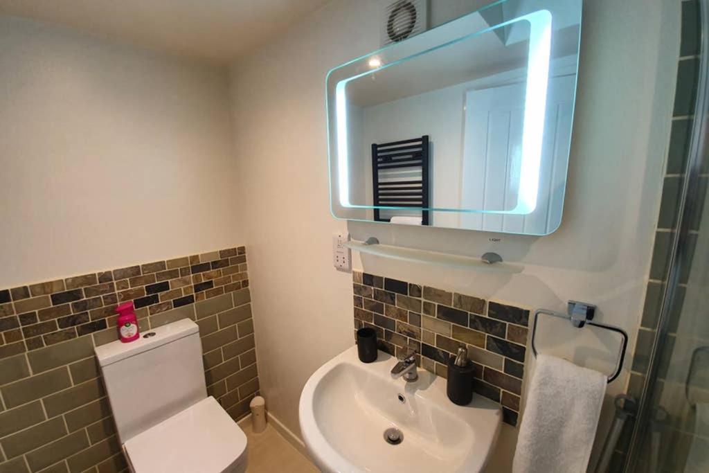 Annex In Chippenham With Parking And Wifi Villa Exterior photo